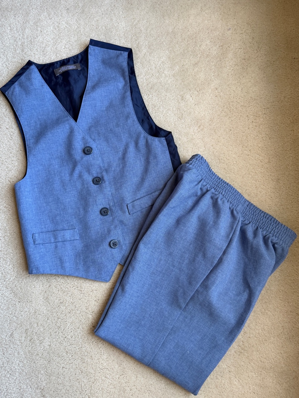 Van Heusen 2 piece Blue suit set - vest & pants Boys Size 5